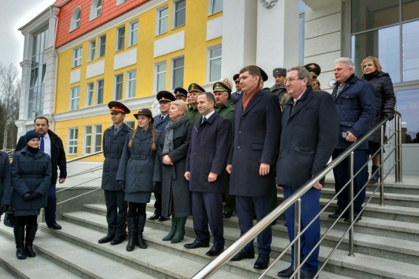 В пермском кадетском корпусе побывали министр образования Ольга Васильева и полпред президента Михаил Бабич В пермском кадетском корпусе побывали министр образования Ольга Васильева и полпред президента Михаил Бабич