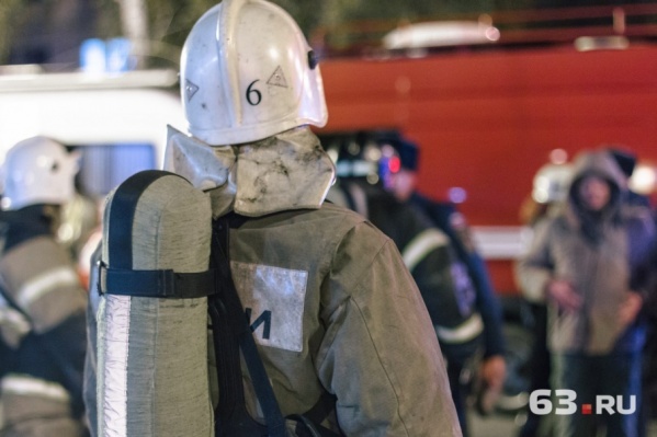 На ЧП выезжали 64 пожарных На ЧП выезжали 64 пожарных