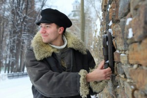 Александр Савичев во время экскурсий рассказывал о кованой стяжке.
Александр Савичев во время экскурсий рассказывал о кованой стяжке.