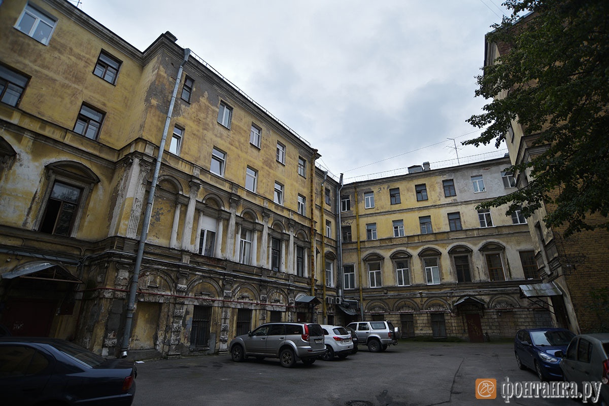 Дом Брюн на Декабристов, 49