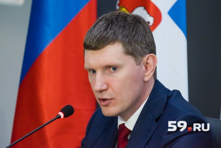 Максим Решетников проводит вторую пресс-конференцию для журналистов Максим Решетников проводит вторую пресс-конференцию для журналистов