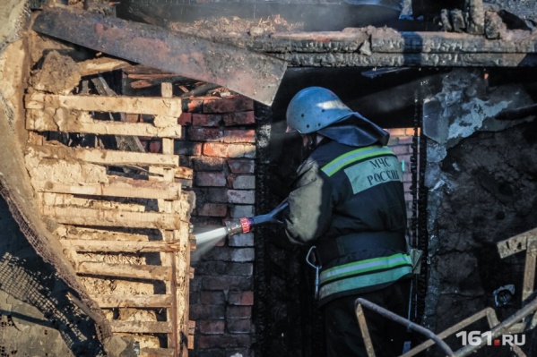 Пожар удалось потушить через полтора часа после его начала Пожар удалось потушить через полтора часа после его начала