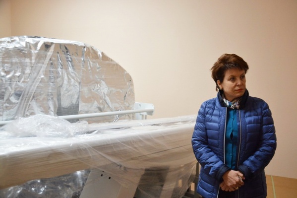 Замглавы ростовской администрации Елене Кожуховой показали новое медицинское оборудование Замглавы ростовской администрации Елене Кожуховой показали новое медицинское оборудование