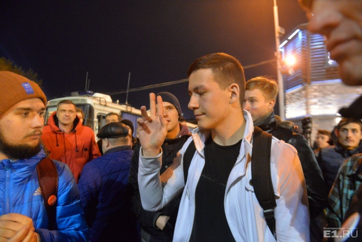 Руслан Маркелов рассказал, что потерял сознание.
Руслан Маркелов рассказал, что потерял сознание.