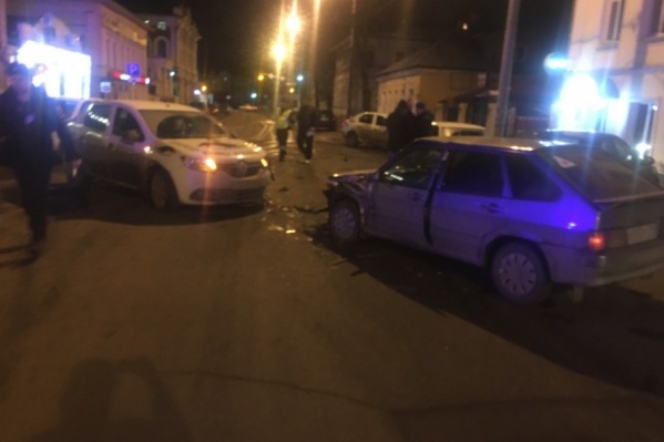 Такси «Тройка» снова в ДТП Такси «Тройка» снова в ДТП