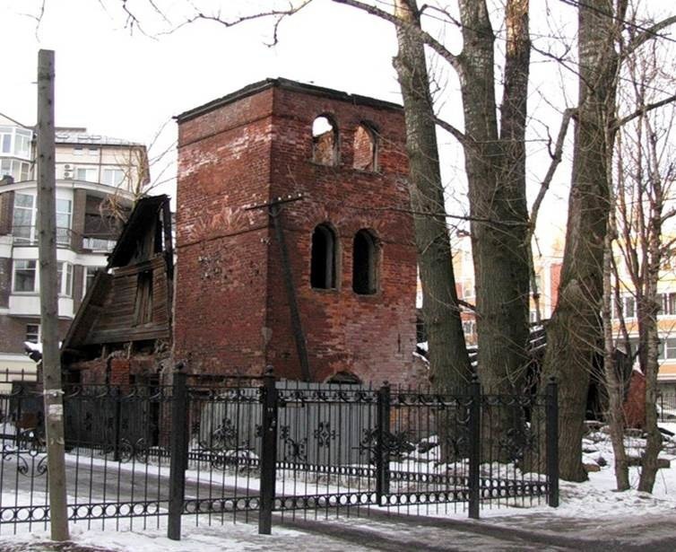 Служебная постройка усадьбы Орловых-Денисовых (Граббе). Ферма (Главная ул., д. 29)