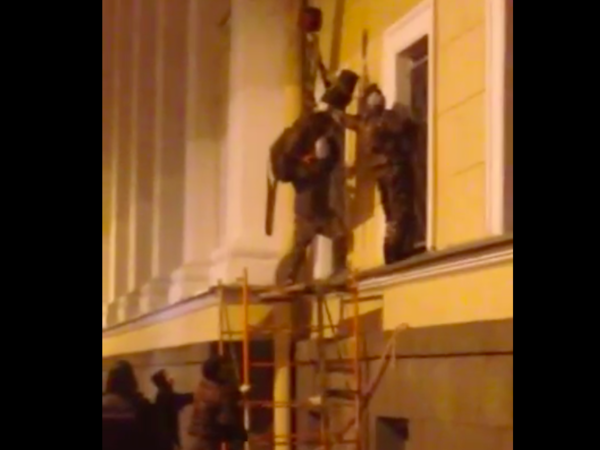 кадр из видео