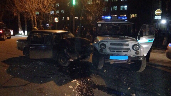 В Чернушинском районе пьяный водитель сбил детей и врезался в машину МВД