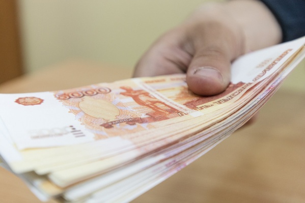 Подозреваемый предложил инспектору 25 тысяч рублей Подозреваемый предложил инспектору 25 тысяч рублей