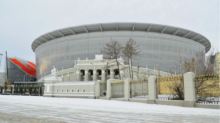 Каслинский завод воссоздал ограду для стадиона, где челябинцы посмотрят ЧМ по футболу