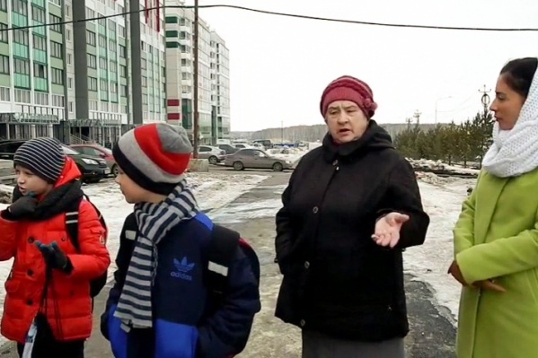Жителям «сосновской рублёвки» обещали школу, но так ее и не построили Жителям «сосновской рублёвки» обещали школу, но так ее и не построили