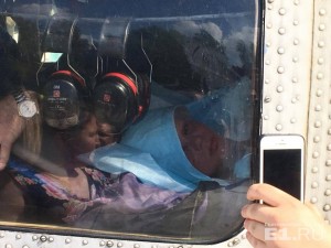 Диму повезли в больницу.
Диму повезли в больницу. 