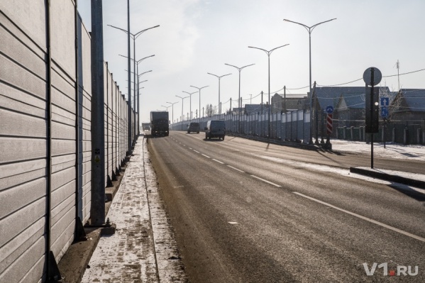 Кромешная тьма на шоссе Авиаторов уже не раз приводила к страшным авариям Кромешная тьма на шоссе Авиаторов уже не раз приводила к страшным авариям