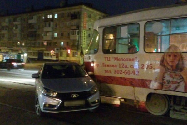 Автомобилист не убедился в безопасности маневра Автомобилист не убедился в безопасности маневра