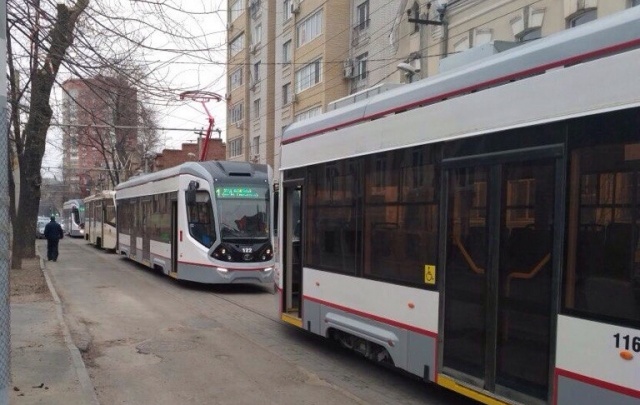 В центре Ростова на маршруте сломался низкопольный трамвай