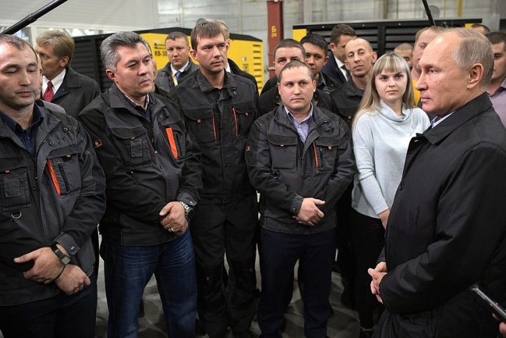 Работники Челябинского компрессорного завода спросили президента о выбросах и ипотеке