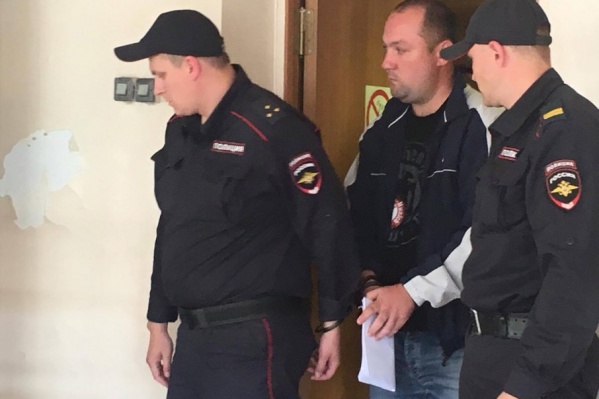 После ухода из органов внутренних дел Михаил Шестериков работал адвокатом После ухода из органов внутренних дел Михаил Шестериков работал адвокатом