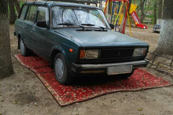 Вот так самарцы паркуются во дворах Вот так самарцы паркуются во дворах