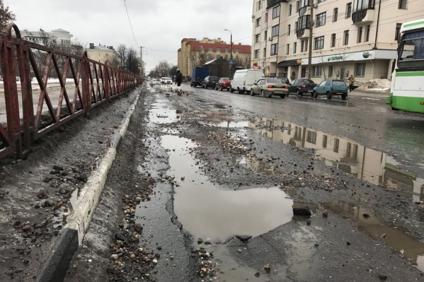 О дорогах Ярославля сняли жуткую короткометражку О дорогах Ярославля сняли жуткую короткометражку