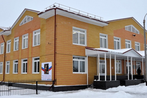 В новом здании не только учебные места с новым оборудованием, но и конференц- и тренажерный залы, а также общежитие В новом здании не только учебные места с новым оборудованием, но и конференц- и тренажерный залы, а также общежитие