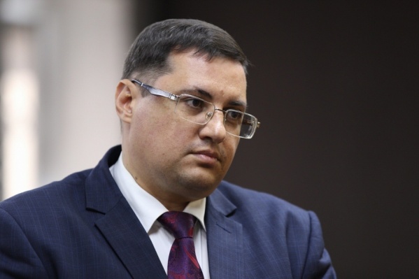 Пока Владимир Слепцов в отпуске, обязанности мэра будет исполнять Алексей Аксютенко Пока Владимир Слепцов в отпуске, обязанности мэра будет исполнять Алексей Аксютенко