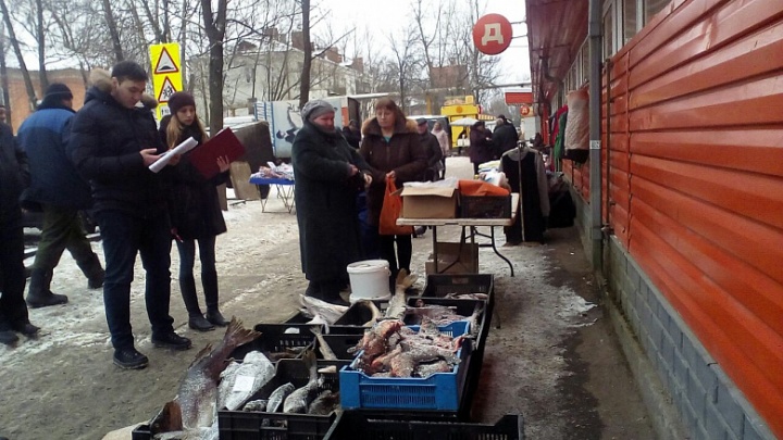 Во Фрунзенском районе власти прогнали уличных продавцов с насиженных мест