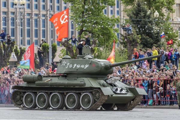 Музейный Т-34-85 по традиции откроет парад боевой техники Музейный Т-34-85 по традиции откроет парад боевой техники