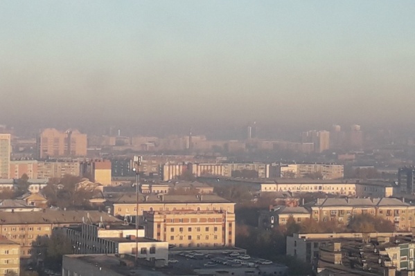 По словам горожан, камера не передает того, что утром видно было невооруженным глазом По словам горожан, камера не передает того, что утром видно было невооруженным глазом