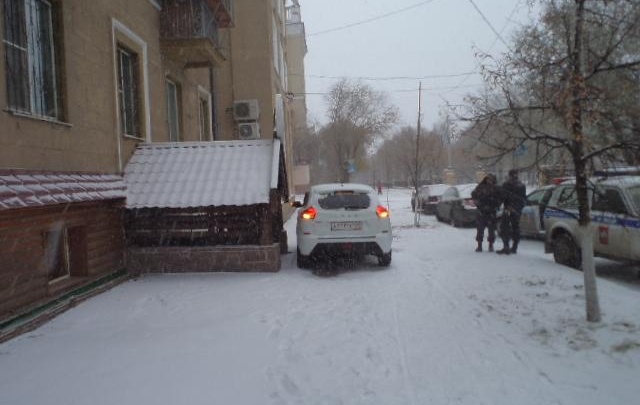 В Магнитогорске водитель сбил человека на тротуаре