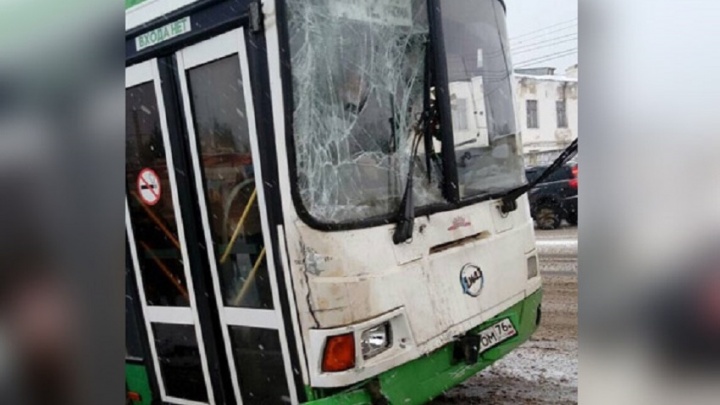 Серьёзное ДТП в Ярославской области с участием двух автобусов: пострадали пассажиры
