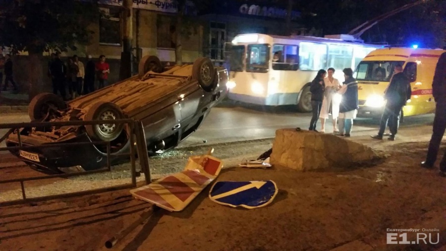 Авария на этом перекрёстке в августе 2017 года
Авария на этом перекрёстке в августе 2017 года