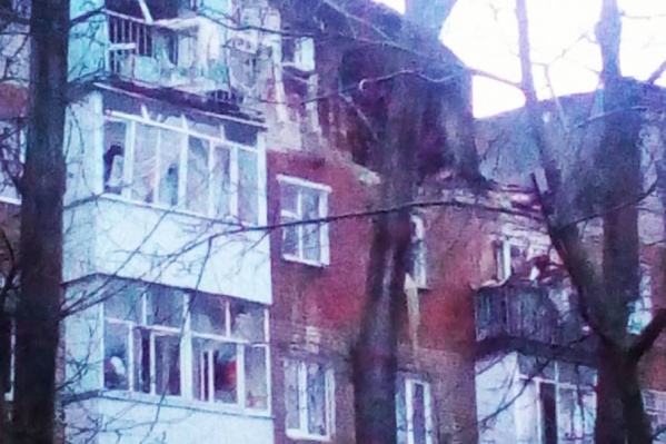 Пятиэтажка в Таганроге после взрыва Пятиэтажка в Таганроге после взрыва