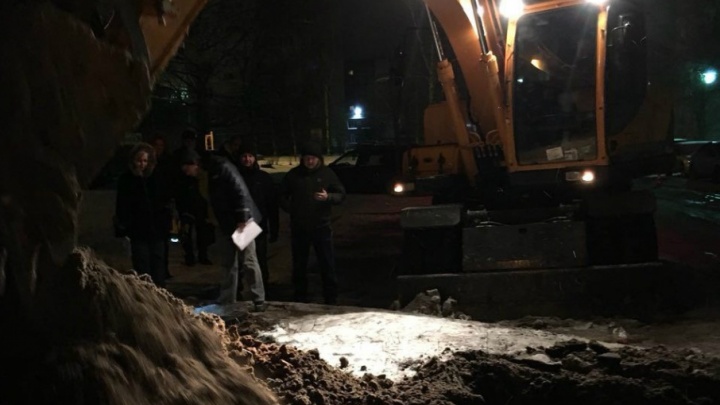 В Заволжском районе прорвало трубу: без воды остались семь домов и садик