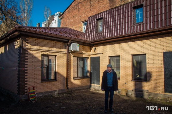 Если люди откажутся съезжать, чиновники пообещали принудительно забрать землю из-под дома Если люди откажутся съезжать, чиновники пообещали принудительно забрать землю из-под дома