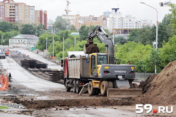 До открытия движения по дамбе остается неделя До открытия движения по дамбе остается неделя