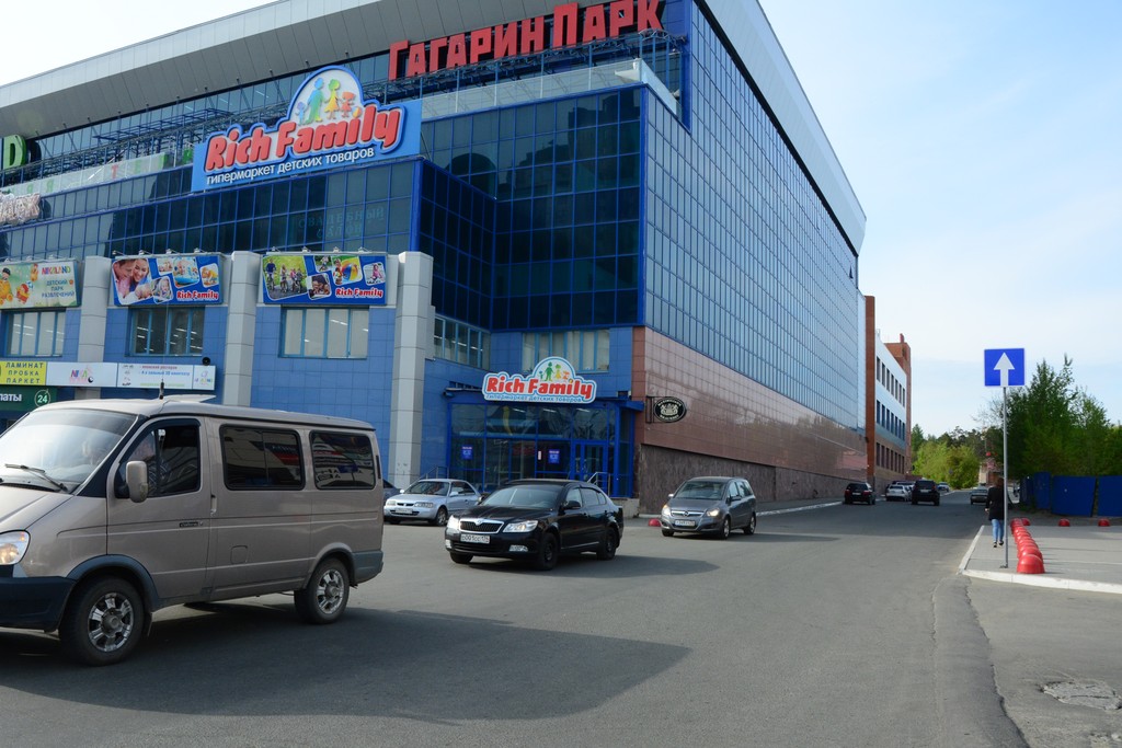 Автомобилисты явно не понимают смысла знаков или не видят их – против шерсти едут постоянно Автомобилисты явно не понимают смысла знаков или не видят их – против шерсти едут постоянно