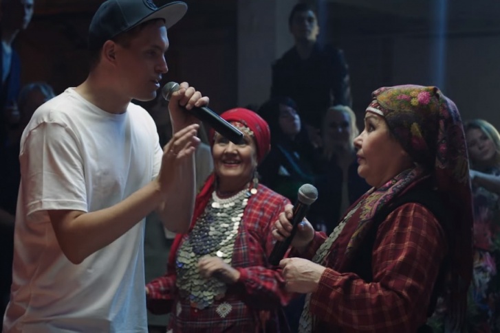 «Бурановские бабушки» стали одними из самых возрастных рэп-артистов, с которыми «бился» Амбар