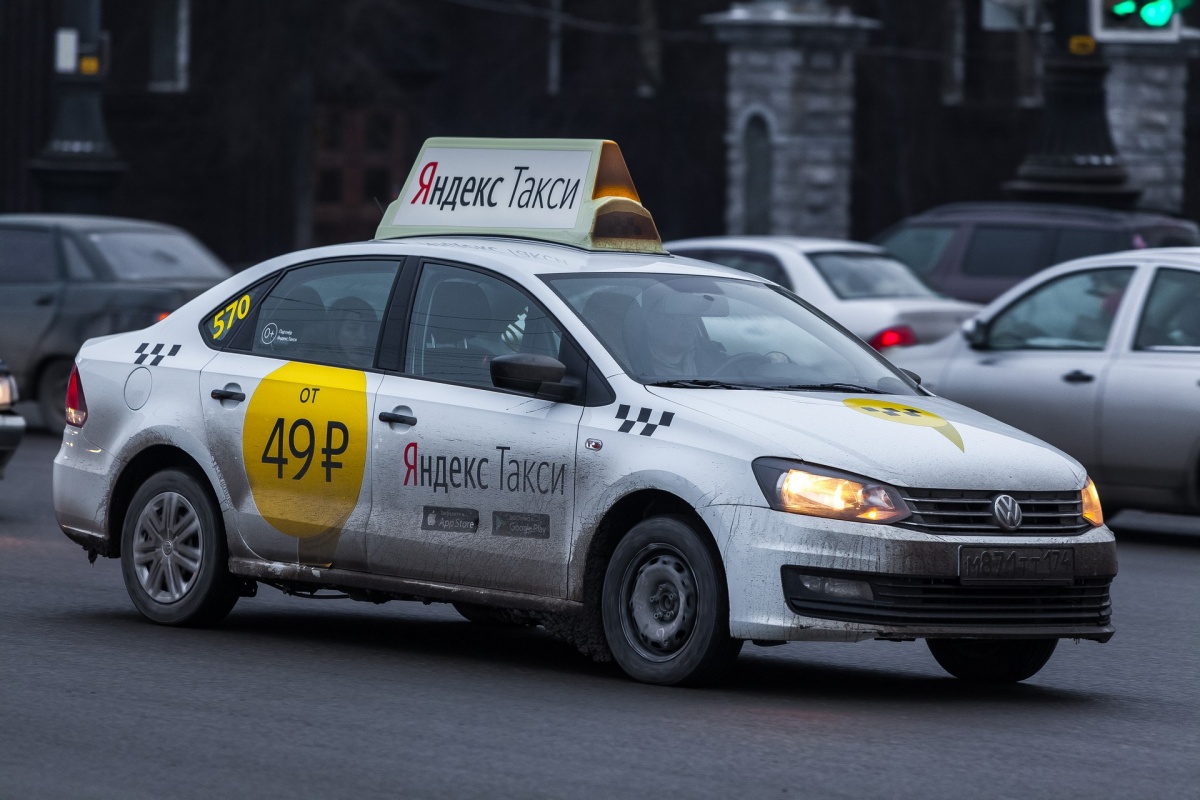 По словам наших читателей, под пристальное внимание ГИБДД попали именно брендированные машины такси