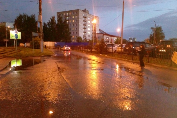 Все, кто застал аварию на этом участке дороги 27 июня, стоит обратиться в полицию Все, кто застал аварию на этом участке дороги 27 июня, стоит обратиться в полицию