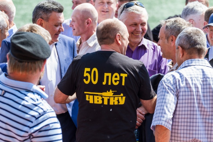 Танкисты со всей России съехались в Челябинск ради юбилея расформированной альма-матер Танкисты со всей России съехались в Челябинск ради юбилея расформированной альма-матер