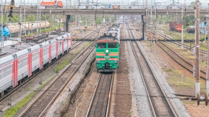 «Отбросило на десять метров»: в Сызрани пенсионерка попала под поезд