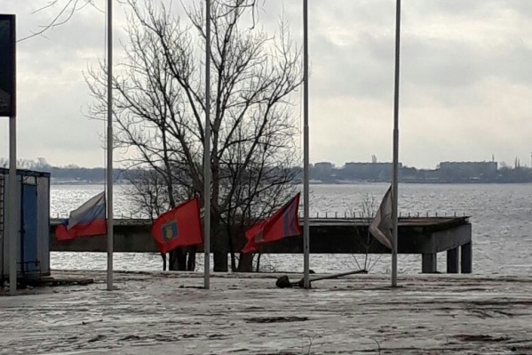 Накануне в городе прошли две траурные акции Накануне в городе прошли две траурные акции