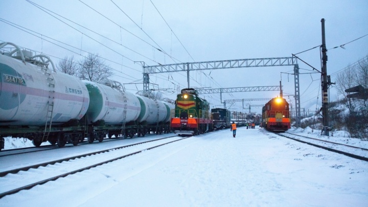 В Ярославле грузовой поезд переехал бабушку