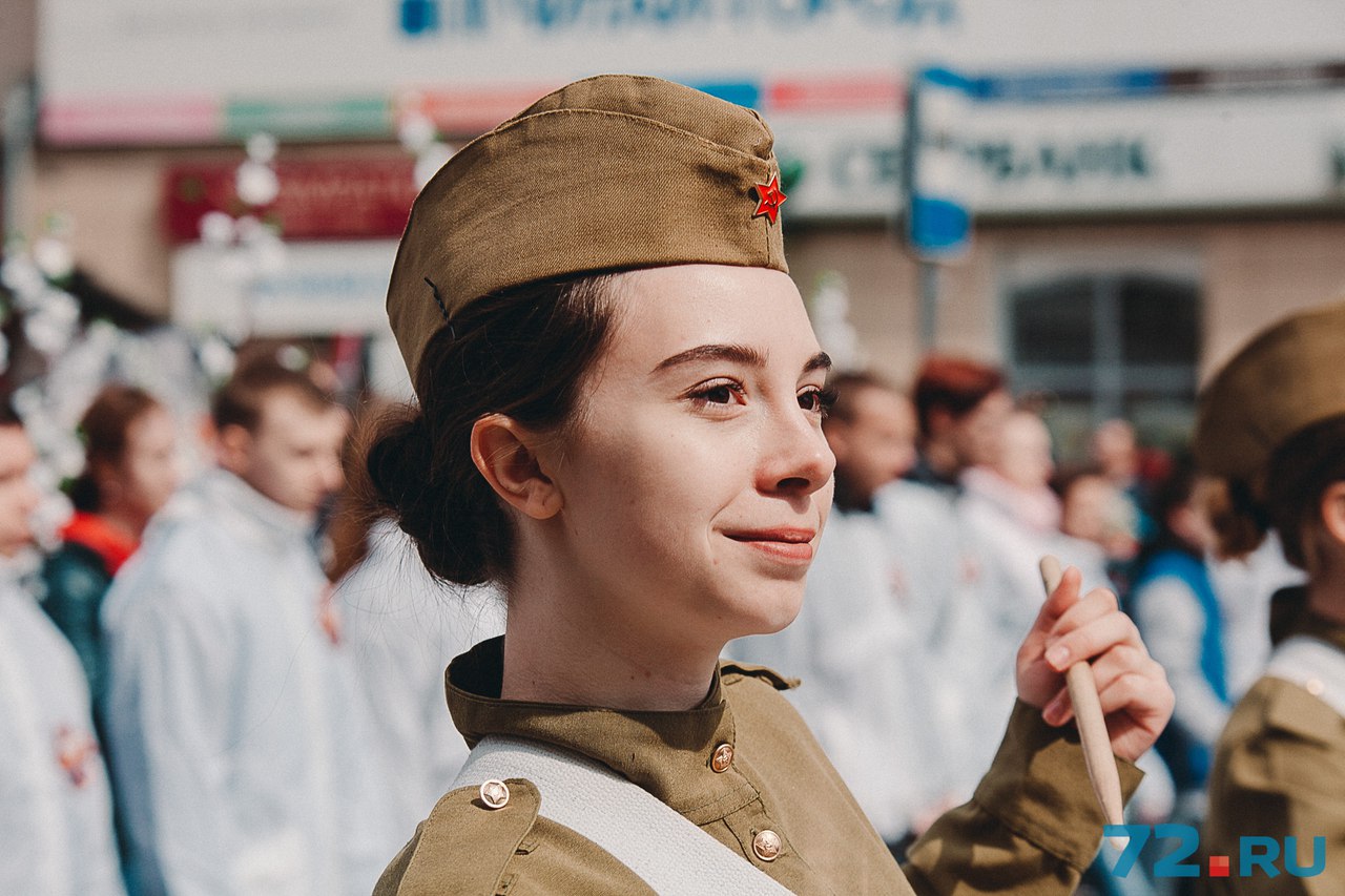 Знаете эту девушку? Пишите в комментариях! С радостью подпишем снимок Знаете эту девушку? Пишите в комментариях! С радостью подпишем снимок