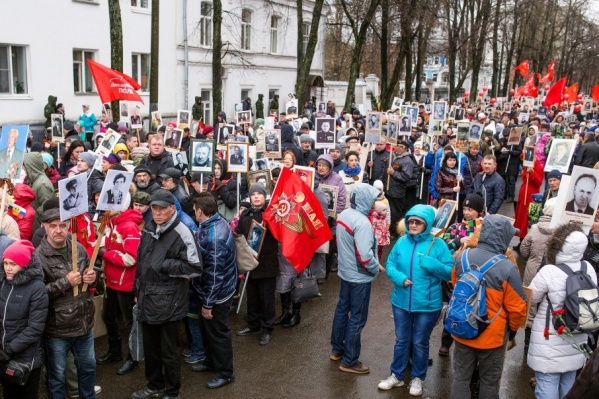 Формирование колонны начнется в 11 часов у памятника Некрасову Формирование колонны начнется в 11 часов у памятника Некрасову