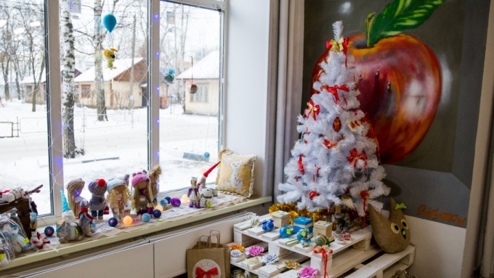Праздник ручной работы: ярославцы придумали сказочные подарки и украшения на Новый год