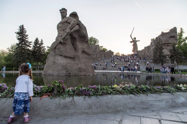 Мамаев курган меньше чем через неделю отпразднует полувековой юбилей Мамаев курган меньше чем через неделю отпразднует полувековой юбилей