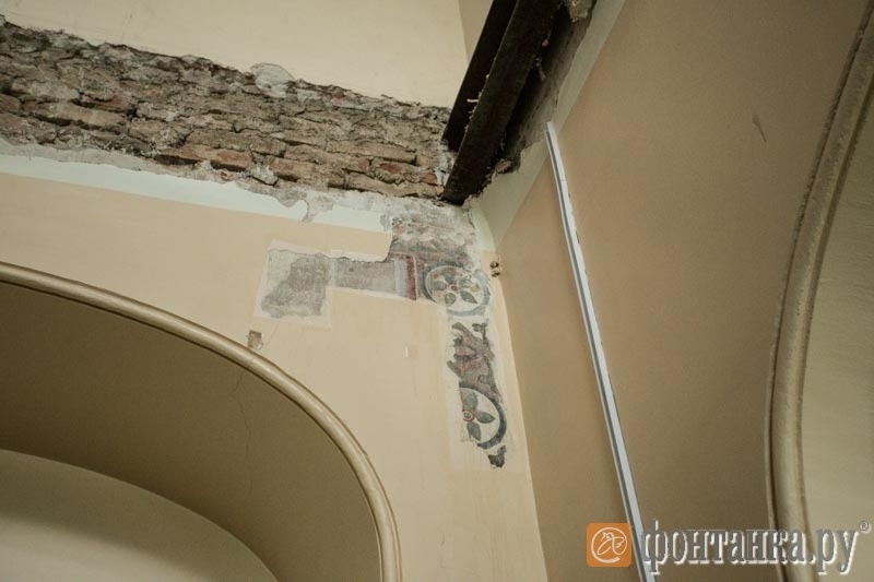 Историческая роспись церкви, обнаруженная под штукатуркой