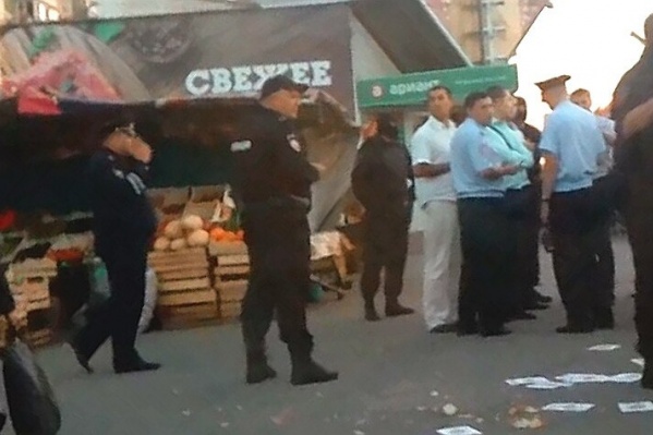Силовики проверили рынок Силовики проверили рынок