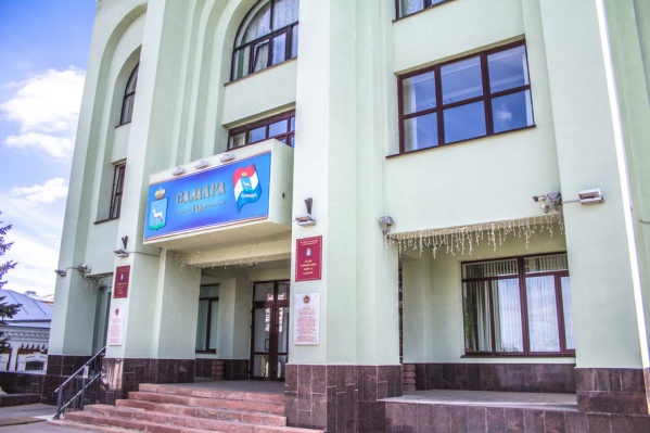 Руководители профильных ведомств зарабатывают свыше 1 млн рублей в год Руководители профильных ведомств зарабатывают свыше 1 млн рублей в год
